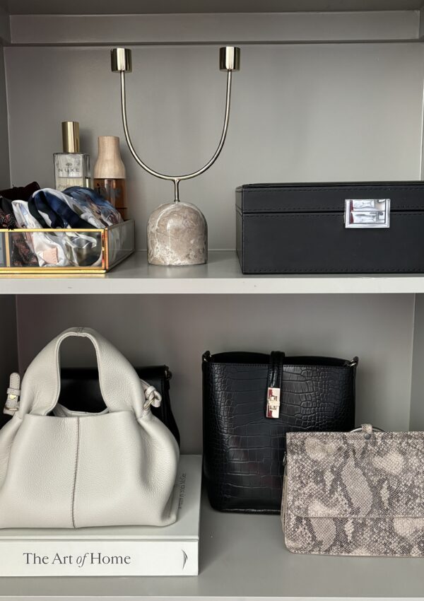 How I Styled My Closest Like a Banana Republic