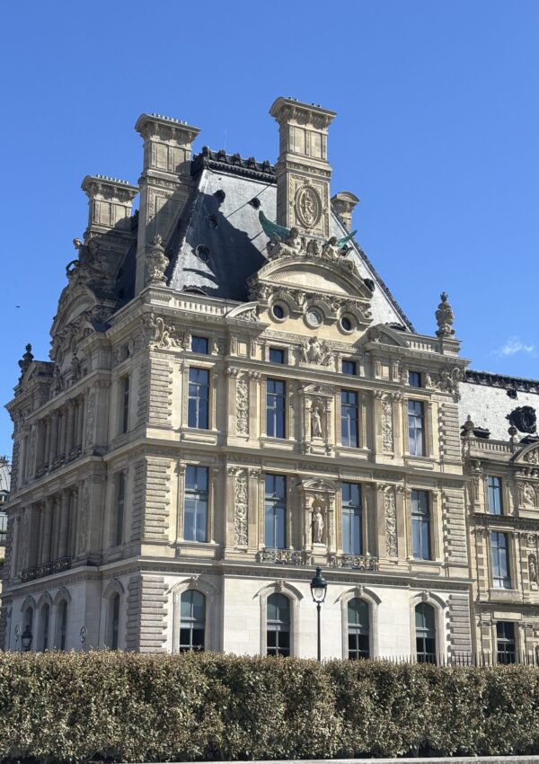 Travel Diary – The Timeless Beauty of Paris